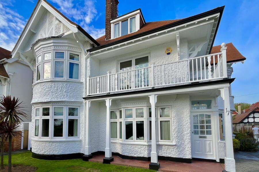 Glen Bros Decor professional painting and decorating work